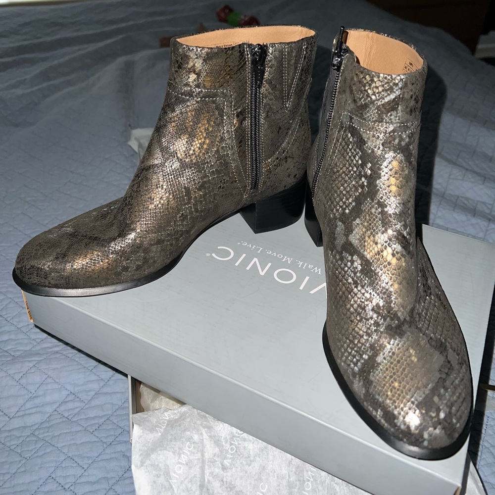 Vionic Women’s Kamyrn BOA Nkb Bootie